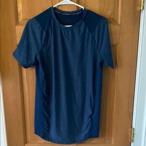 Under Armour Size Small Men's or Teen Boy Blue Athletic Shirt